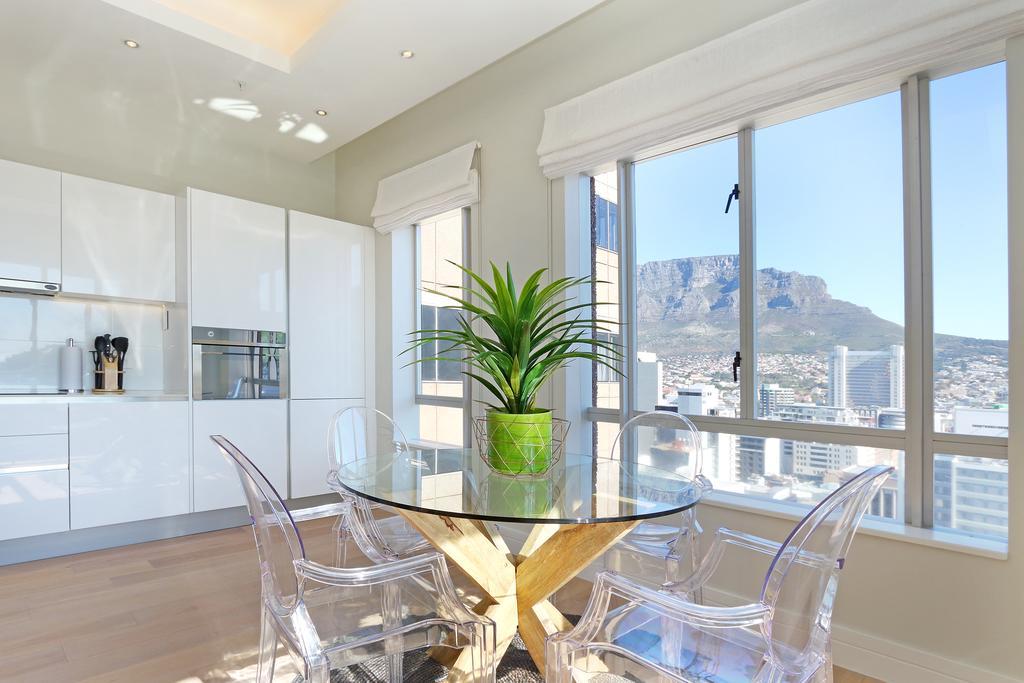 Triangle Luxury Suites By Totalstay Cape Town Bagian luar foto