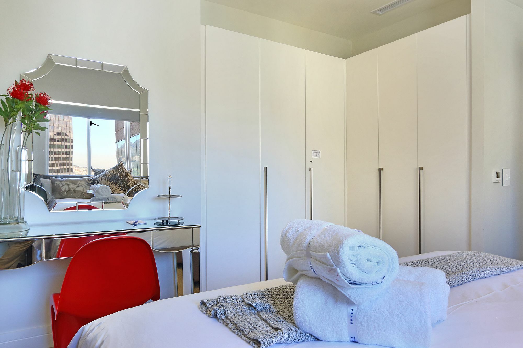 Triangle Luxury Suites By Totalstay Cape Town Bagian luar foto
