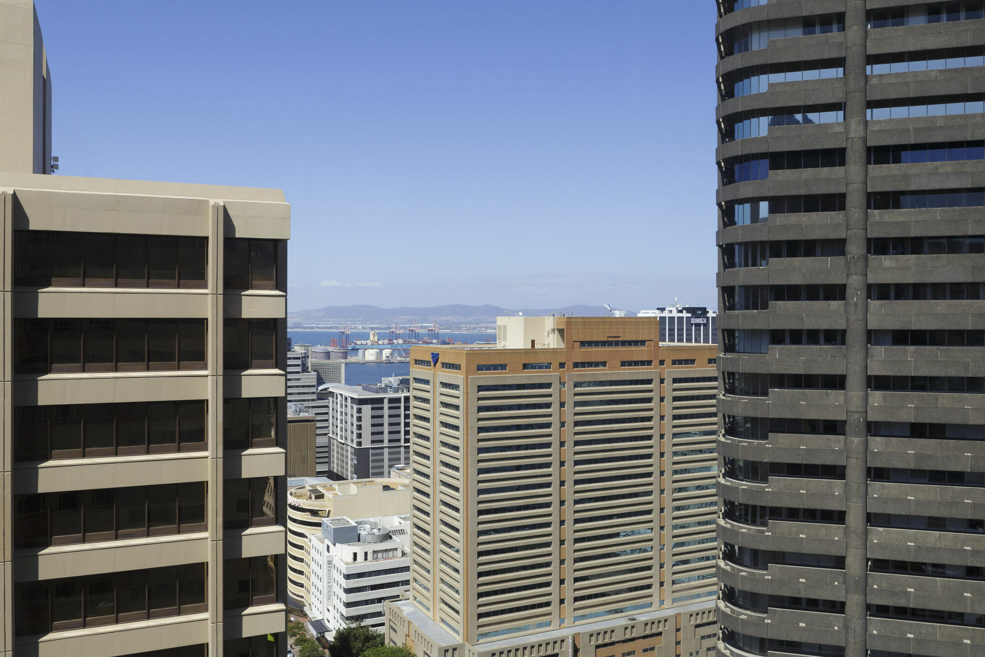Triangle Luxury Suites By Totalstay Cape Town Bagian luar foto