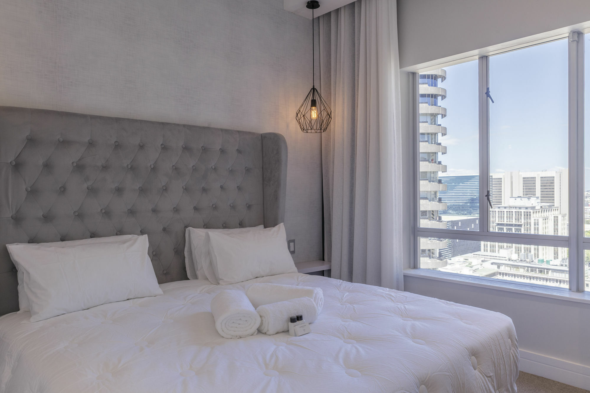 Triangle Luxury Suites By Totalstay Cape Town Bagian luar foto