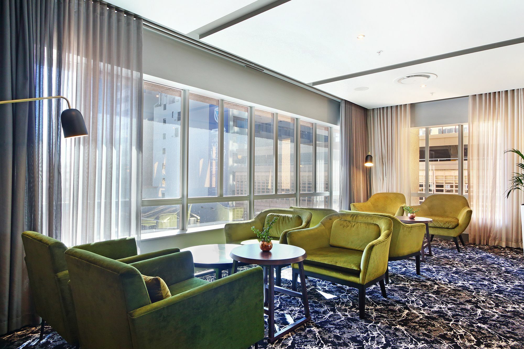 Triangle Luxury Suites By Totalstay Cape Town Bagian luar foto